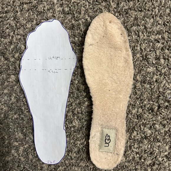 Used Good Condition Weather proof Uggs FRASER style - Picture 5 of 8